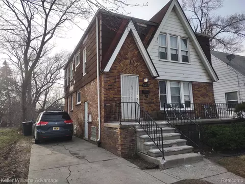 6897 Greenview Ave, Detroit, MI 48228
