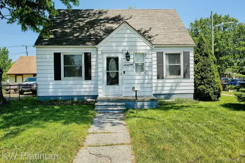 20449 E 12 Mile Rd, Roseville, MI 48066