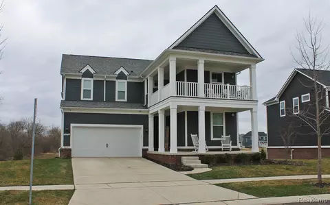1052 Pierce St, Canton, MI 48188