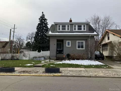 305 W Troy St, Ferndale, MI 48220