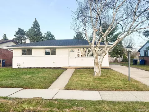 7066 Bison St, Westland, MI 48185