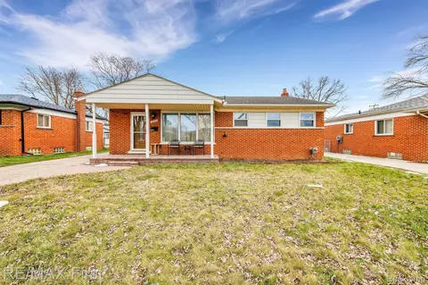 23232 Panama Ave, Warren, MI 48091