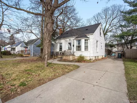 352 Flowerdale St, Ferndale, MI 48220