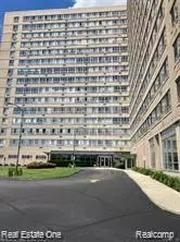 8900 E Jefferson Ave # 907, Detroit, MI 48214