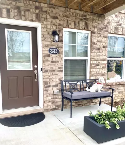 3313 Parkways Blvd, Auburn Hills, MI 48326