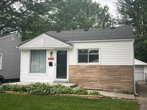 27669 Brettonwoods St, Madison Heights, MI 48071