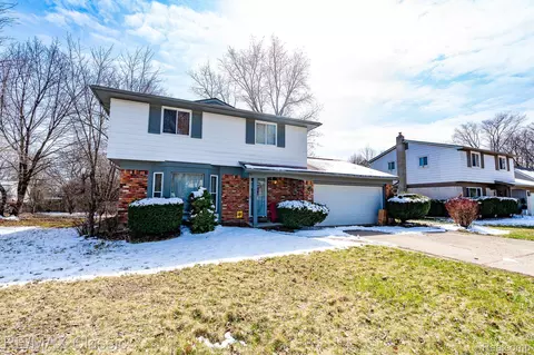 20221 Alhambra St, Southfield, MI 48076