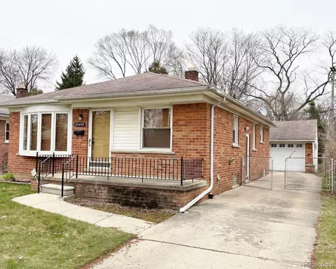 20442 Fox, Redford, MI 48240