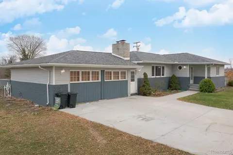 5170 Gleason Rd, Emmett, MI 48022