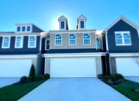 1452 Arcadia Dr, Milford, MI 48381