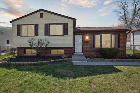 15774 Springhill St, Romulus, MI 48174