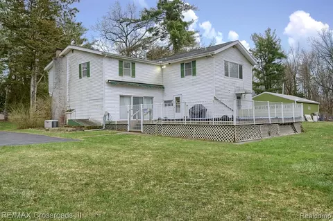 20330 Martinsville Rd, Belleville, MI 48111
