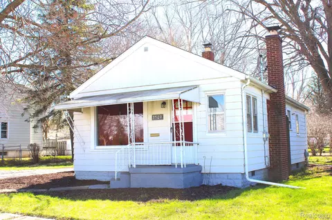 3509 Augusta St, Flint, MI 48503