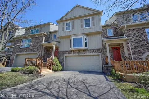 4255 Breckenridge Dr #58, West Bloomfield, MI 48322