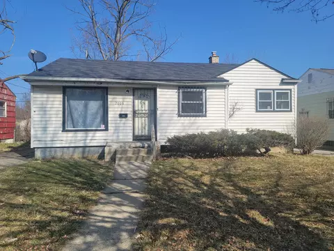 2006 Stewart Ave, Flint, MI 48504