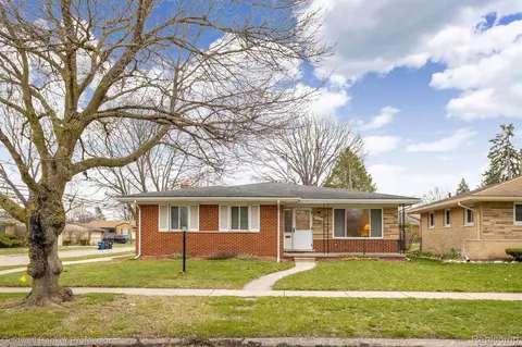 14274 Fenton, Redford, MI 48239
