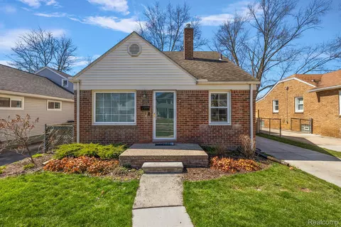 3083 Ellwood Ave, Berkley, MI 48072