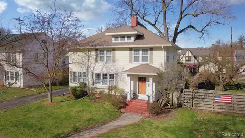 806 Kensington Ave, Flint, MI 48503
