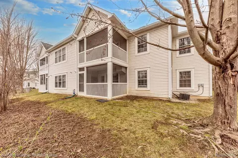 2297 S Main St #48, Ann Arbor, MI 48103