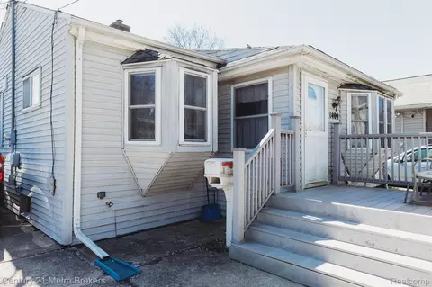1409 Pettibone Ave, Flint, MI 48507