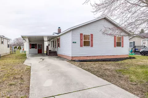 519 Bush Lake Ln, Kimball, MI 48074