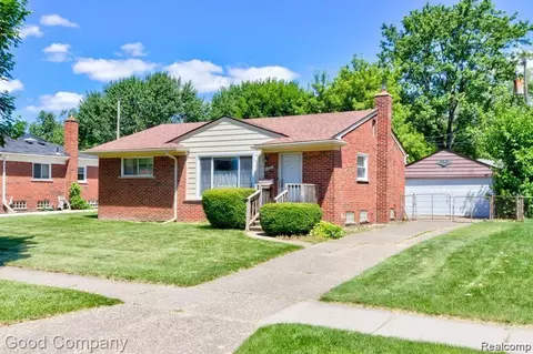 4505 Lutz Dr, Warren, MI 48092