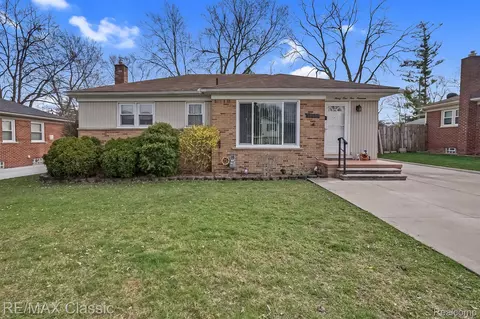 31519 Chester St, Garden City, MI 48135