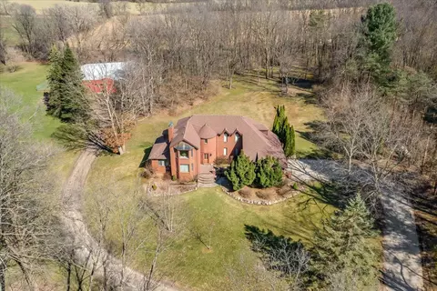 4764 Vincent Dr, Holly, MI 48442