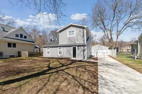46070 Neeson St, Northville, MI 48167
