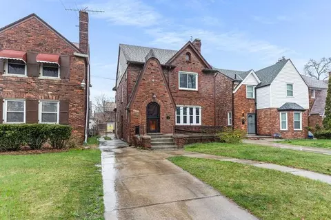 17371 Pennington Dr, Detroit, MI 48221