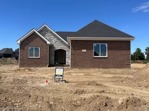 742 Westlake Ave, Oxford, MI 48371