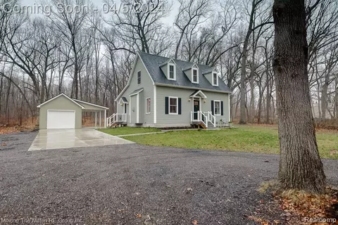 46544 Willow Rd, Belleville, MI 48111