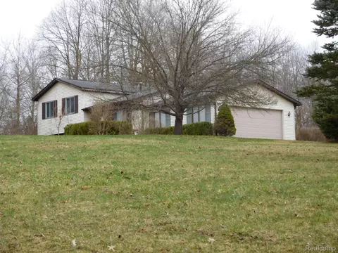 2880 Pheasant Run, Brandon, MI 48462