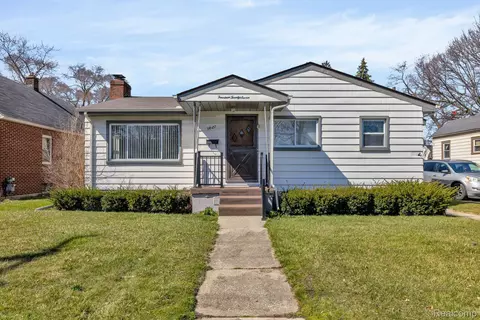 1427 20th St, Port Huron, MI 48060