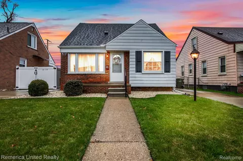 623 Moran Ave, Lincoln Park, MI 48146