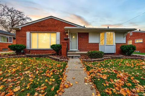 5370 Casmere Ave, Warren, MI 48092