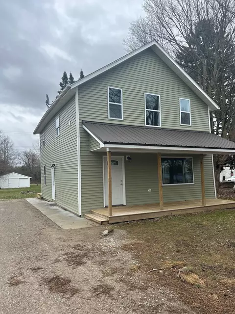 5667 Mill St, Peck, MI 48466