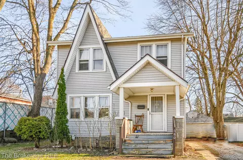 680 Helen Ave, Mount Morris, MI 48458