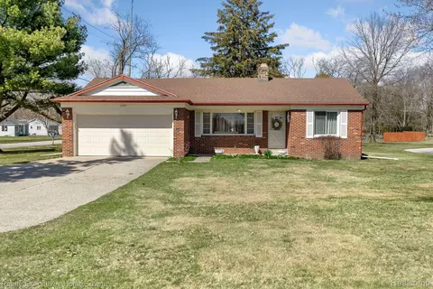 3496 N River Rd, Fort Gratiot, MI 48059