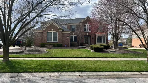 454 Sylvan Dr, Canton, MI 48188