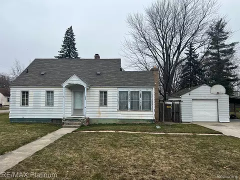 1026 W Decamp St, Flint, MI 48507 photo 1