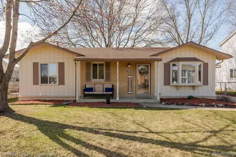 42319 Addison Ave, Canton, MI 48187