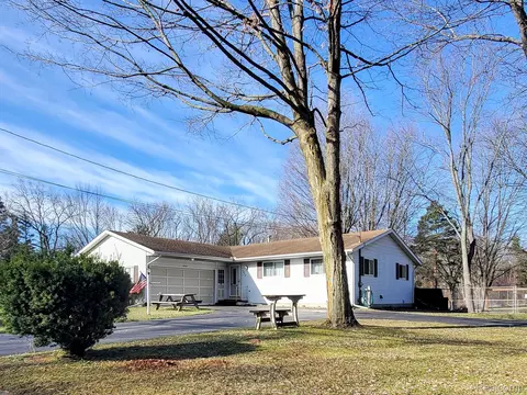 4052 S Towerline Rd, Bridgeport, MI 48722