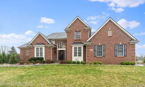 4515 Ava Ln, Independence, MI 48348