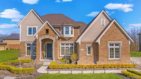 52134 Pierce Dr, Northville, MI 48167