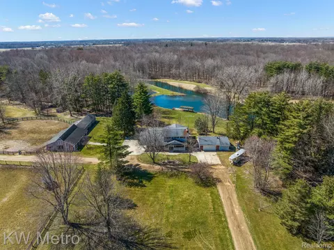 6235 Welch Rd, Brockway, MI 48097