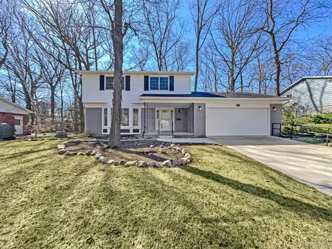 3684 Middleton Dr, Ann Arbor, MI 48105