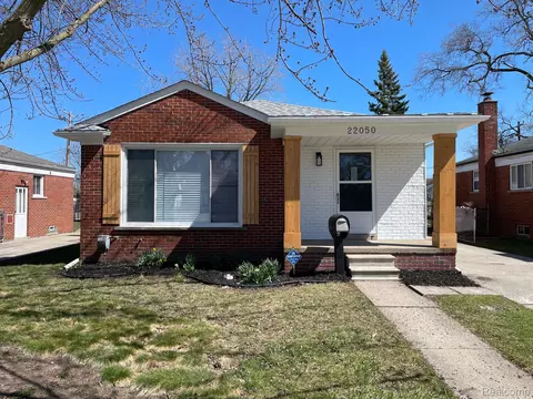 22050 Shakespeare Ave, Eastpointe, MI 48021