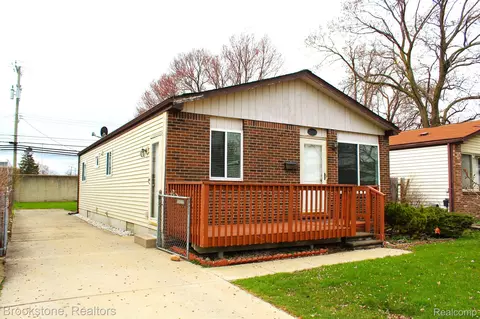 28793 Groveland St, Madison Heights, MI 48071