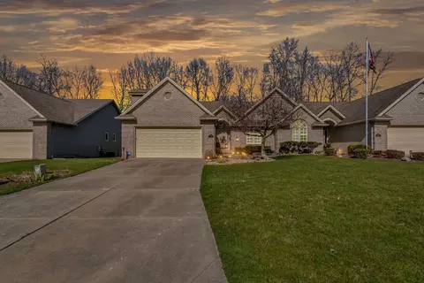 2064 Crystal Wood Trl, Flint, MI 48433
